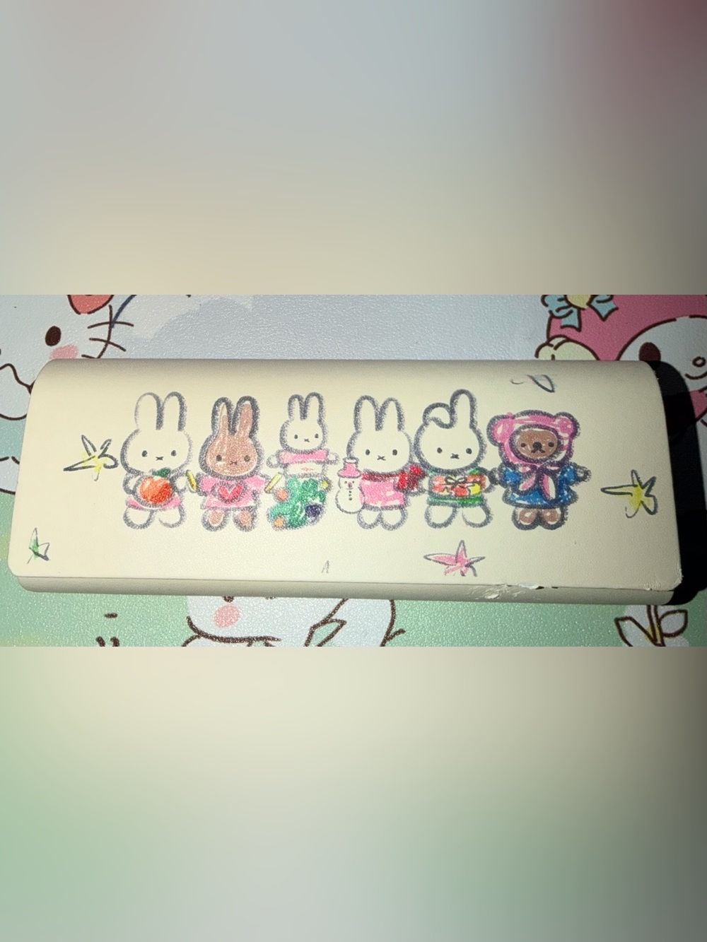 🐰New with minor scuff bunny reading glasses/slim sunglasses case